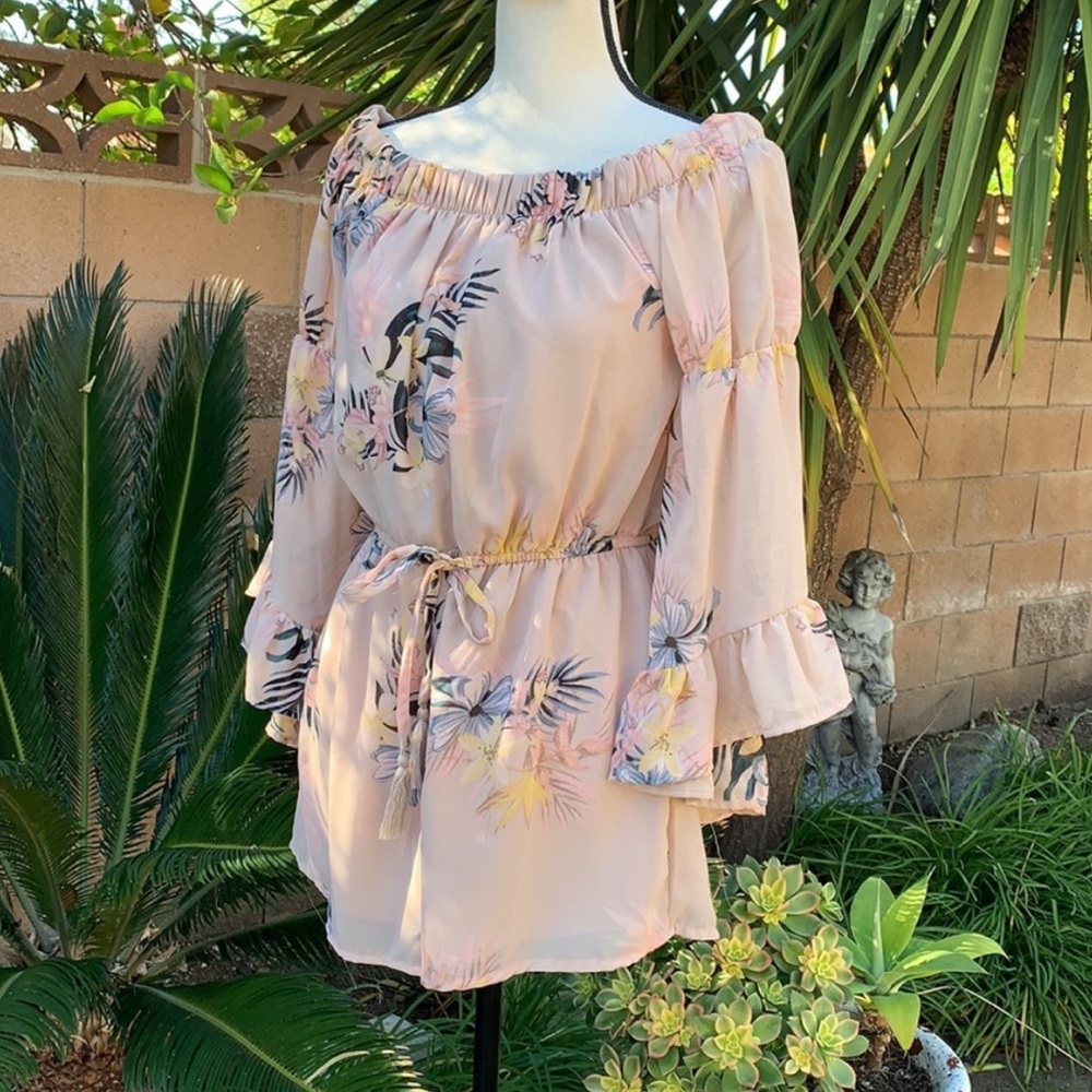 Hint of Blush | Across the Shoulder Romper - Picture 5 of 15
